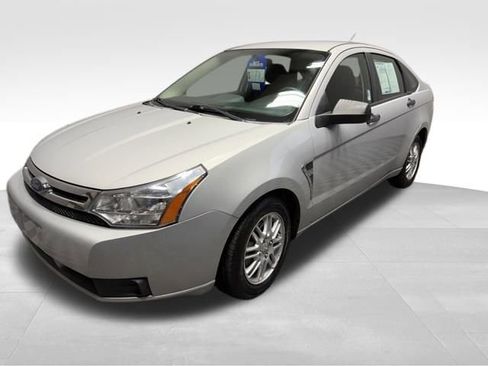 Used 2008 Ford Focus SE image 1