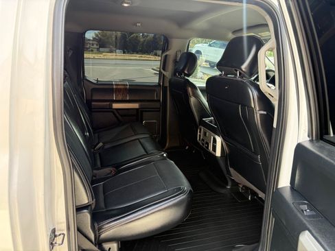 Used 2018 Ford F150 Lariat AWD/4WD image 6