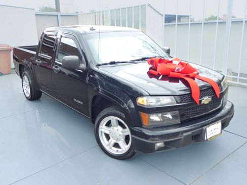 Used 2005 Chevrolet Colorado LS RWD image 2