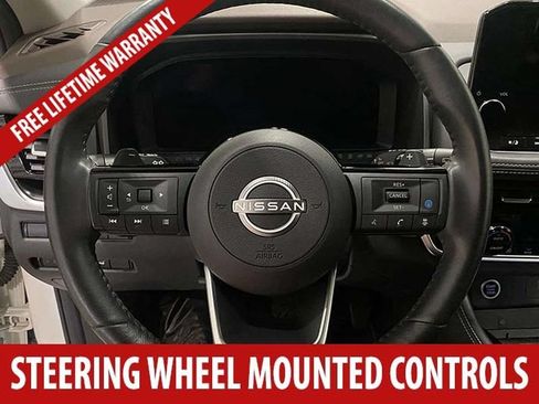 Used 2023 Nissan Rogue Platinum AWD/4WD image 9