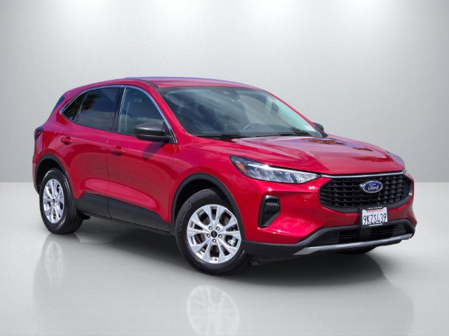 Used 2023 Ford Escape Active FWD image 1