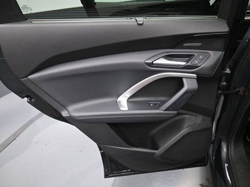 Used 2025 Audi Q5 Premium Plus w/ Premium Plus AWD/4WD image 31