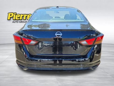 Used 2024 Nissan Altima 2.5 SV FWD image 5