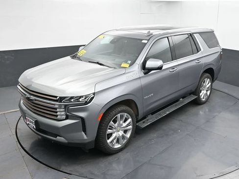 Used 2023 Chevrolet Tahoe High Country w/ Premium Package 2 AWD/4WD image 17