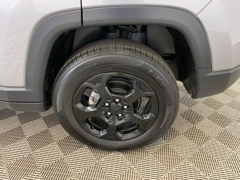 Used 2023 Jeep Compass Trailhawk AWD/4WD image 10