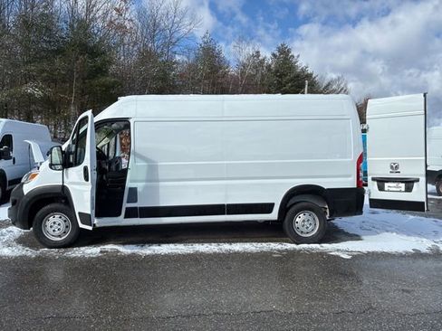 Used 2023 RAM ProMaster 2500 image 14