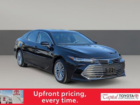 Used 2020 Toyota Avalon Limited w/ Advanced Safety Package FWD image 2