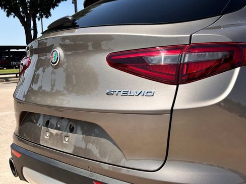 Used 2019 Alfa Romeo Stelvio Ti Lusso w/ Quick Order Package 22X Lusso AWD/4WD image 7