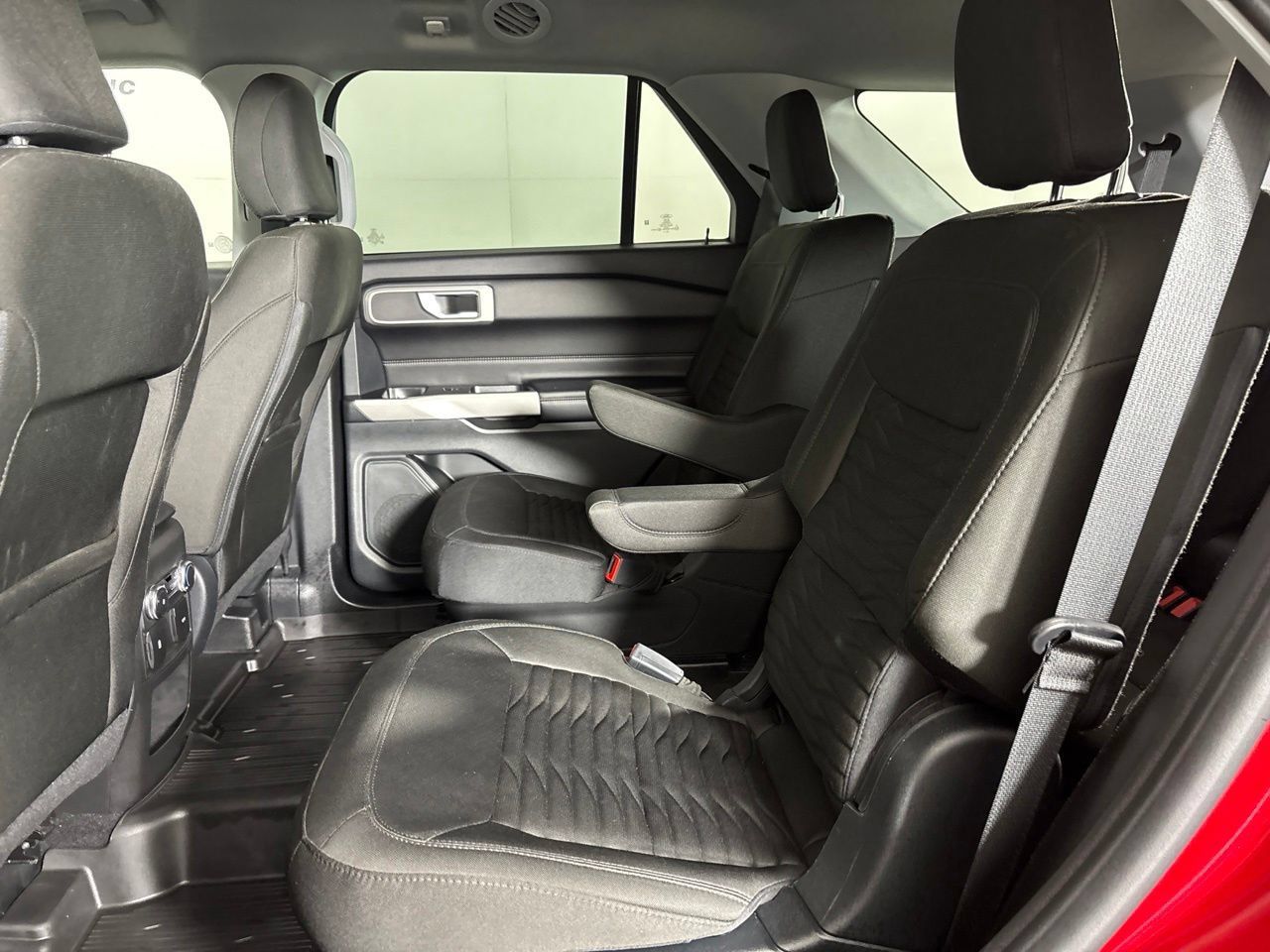 Used 2021 Ford Explorer XLT RWD image 22