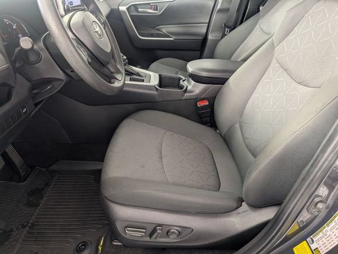 Used 2024 Toyota RAV4 XLE w/ Convenience Package FWD image 14