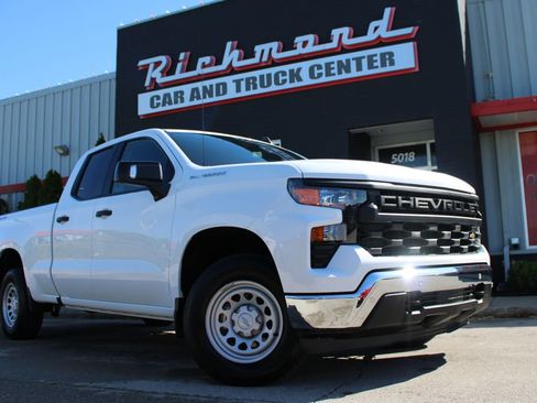 Used 2024 Chevrolet Silverado 1500 W/T w/ WT Value Package AWD/4WD image 10