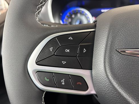 New 2026 Chrysler Pacifica Select FWD image 32