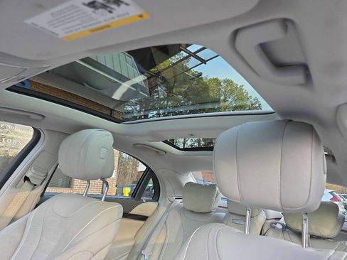 Used 2016 Mercedes-Benz S 550 Sedan image 16