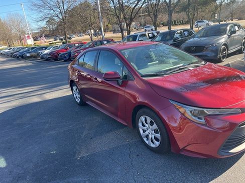 Used 2023 Toyota Corolla LE image 8