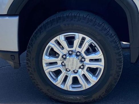 Used 2022 GMC Sierra 3500 Denali w/ Denali Ultimate Package AWD/4WD image 29