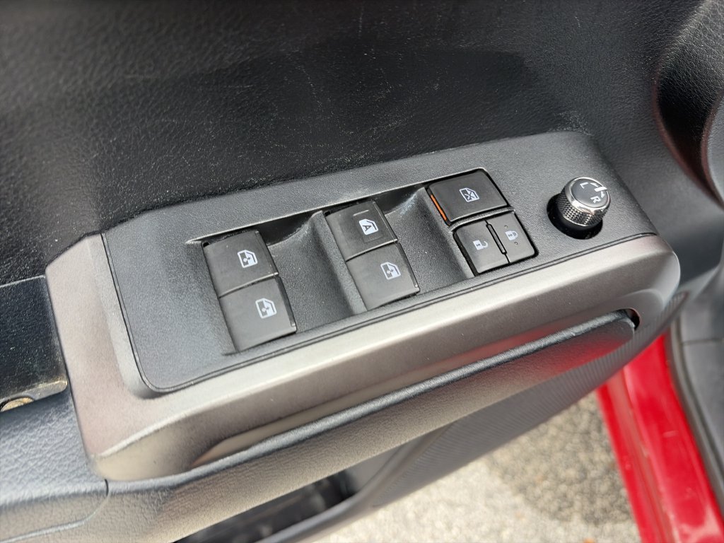 Used 2016 Toyota Tacoma SR5 w/ Towing Package AWD/4WD image 18
