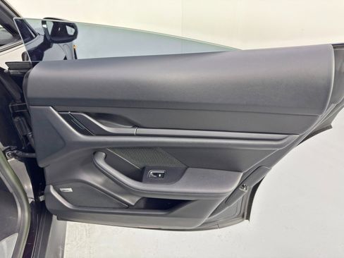 Used 2023 Porsche Taycan 4S w/ Premium Package image 48