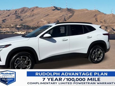 Used 2025 Chevrolet Trax LT image 3