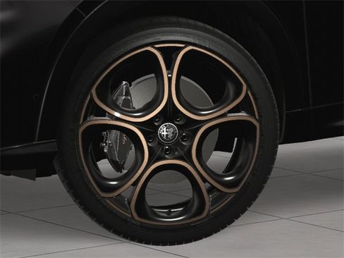 New 2025 Alfa Romeo Tonale image 11