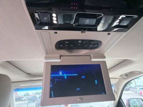 Used 2018 Cadillac Escalade ESV Luxury RWD image 35