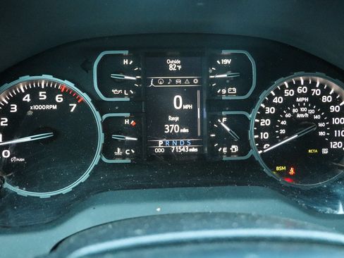 Used 2021 Toyota Tundra Limited w/ Limited Premium Package AWD/4WD image 24