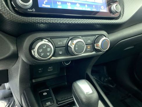 Used 2023 Nissan Kicks SV image 9