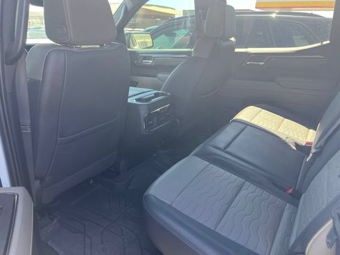 Used 2023 Chevrolet Silverado 1500 ZR2 w/ Technology Package AWD/4WD image 7