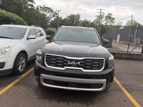 Used 2023 Kia Telluride S w/ S Sunroof Package AWD/4WD image 2