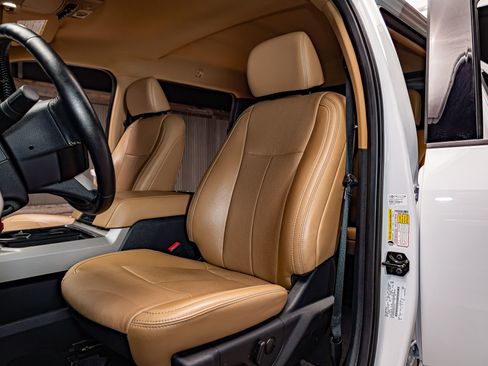 Used 2022 Ford F450 Lariat w/ FX4 Off-Road Package image 21