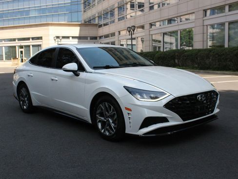 Used 2021 Hyundai Sonata SEL FWD image 1