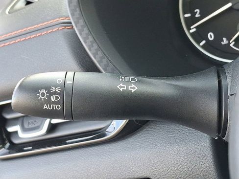 Used 2025 Nissan Sentra SR image 25