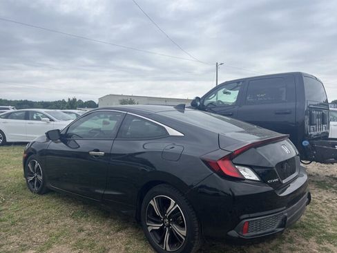 Used 2017 Honda Civic Touring image 11
