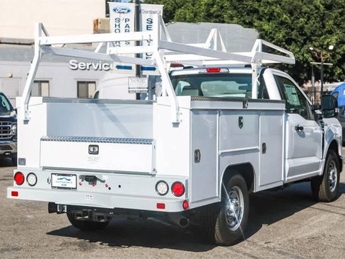 New 2025 Ford F250 XL w/ XL Chrome Package image 7