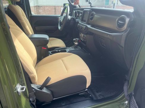 Used 2021 Jeep Wrangler Unlimited Sport AWD/4WD image 7