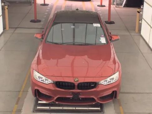 Used 2017 BMW M4 Coupe image 2