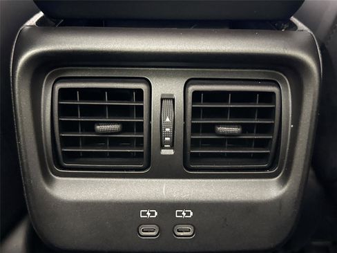 Used 2023 Toyota Crown Limited image 40