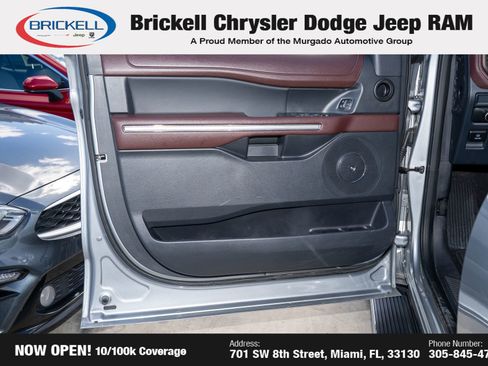 Used 2023 Ford Expedition Limited image 12