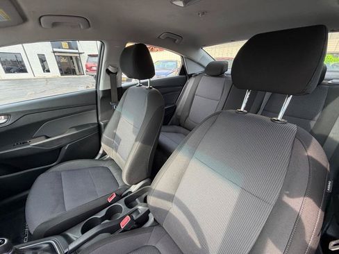 Used 2018 Hyundai Accent SE FWD image 22