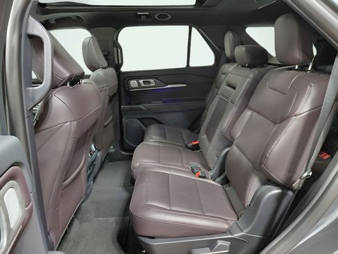 Used 2026 Ford Explorer Platinum AWD/4WD image 46
