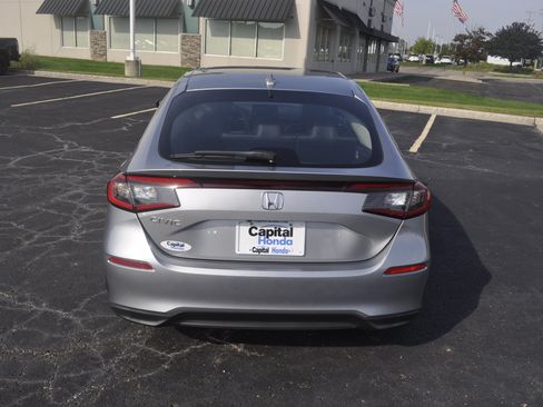 Used 2023 Honda Civic EX-L image 6