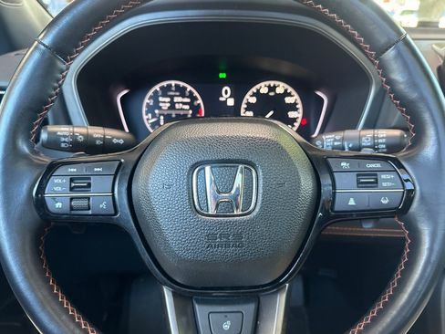 Used 2025 Honda Pilot TrailSport image 11