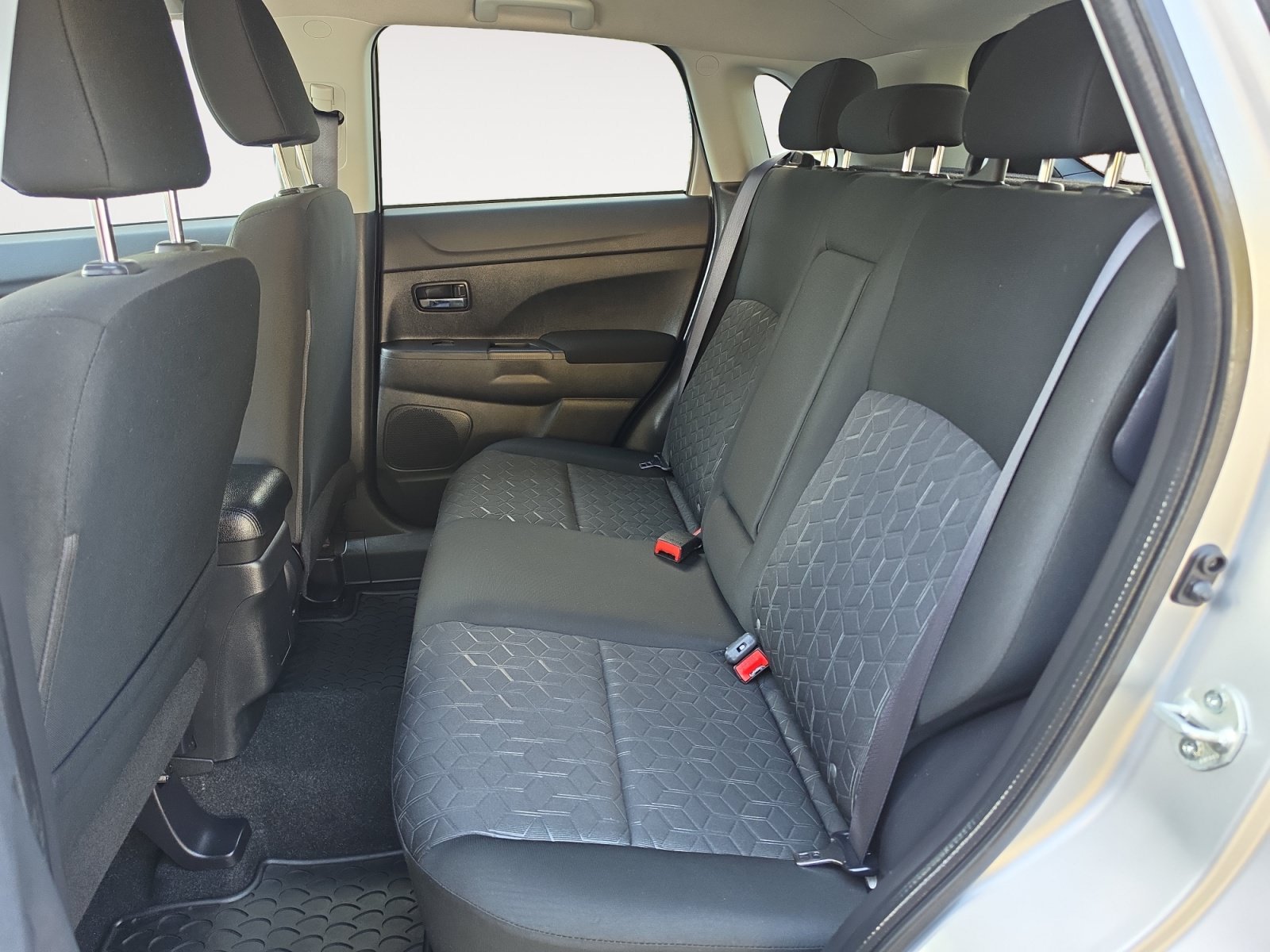 Used 2023 Mitsubishi Outlander Sport ES AWD/4WD image 13