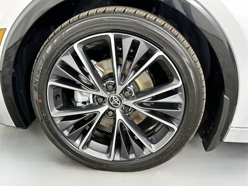 New 2026 Toyota Prius XLE image 30