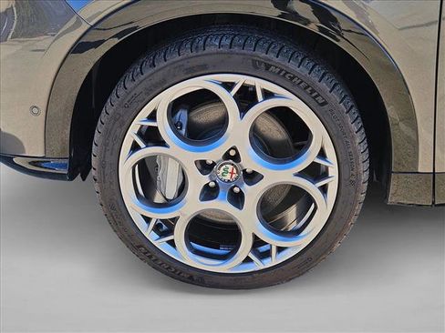 Used 2024 Alfa Romeo Tonale Ti w/ Active Assist Package image 21