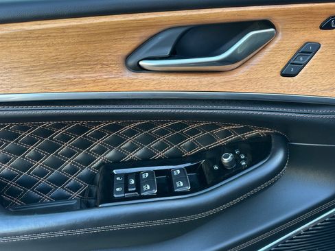 Used 2023 Jeep Grand Cherokee L Summit image 11