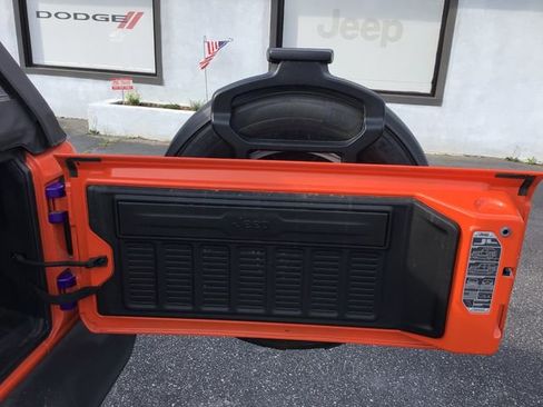 Used 2019 Jeep Wrangler Sport AWD/4WD image 38