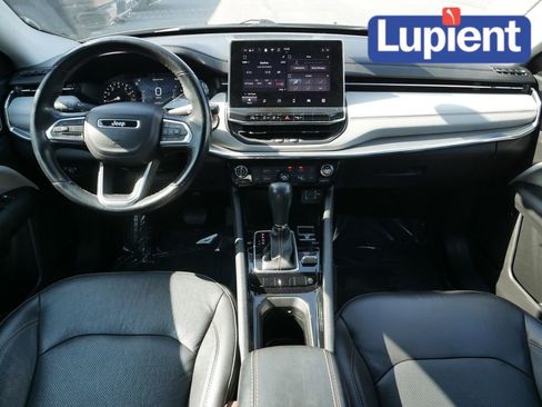 Used 2022 Jeep Compass Limited image 17