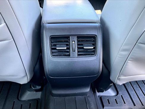 Used 2018 Honda Accord EX-L image 16