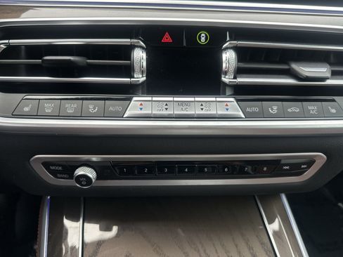 Used 2022 BMW X5 xDrive40i AWD/4WD image 28