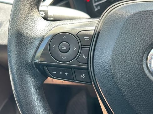Used 2021 Toyota Corolla LE FWD image 30